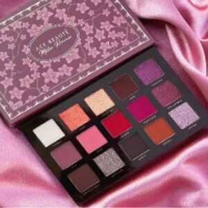 Ace Beaute Mystic Romance eyeshadow